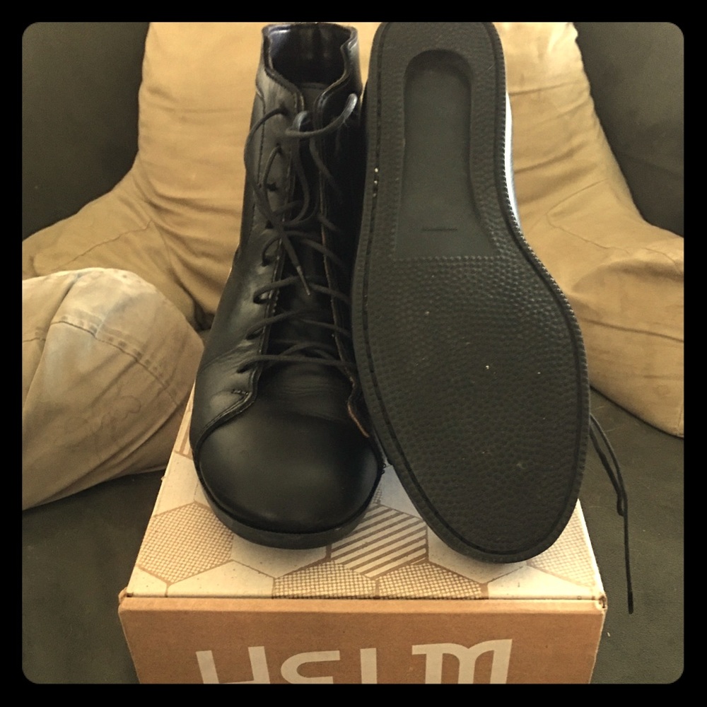 Helm Boots - Men’s “Dash” boot in black.